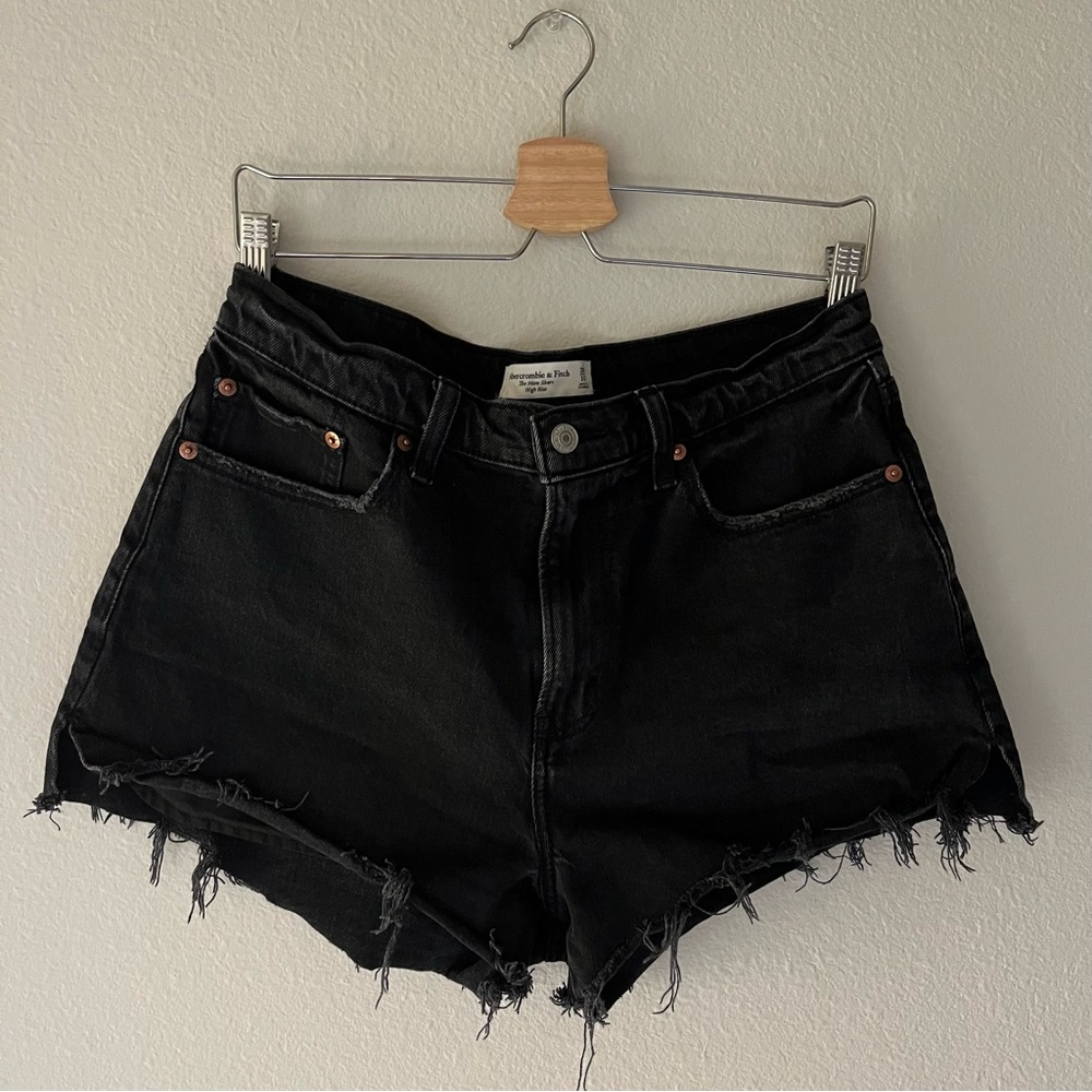 Abercrombie Curve Love High Rise Mom Short